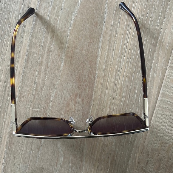 Saint Owen Sunglasses with box and case - Picture 4 of 5